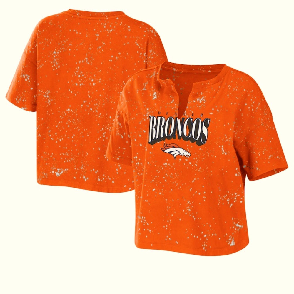 Women’s Bronco cropped tee